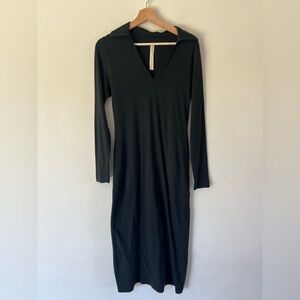 Raquel Allegra Black Ribbed Long Sleeve V-Neck Collared Midi Dress Size 1